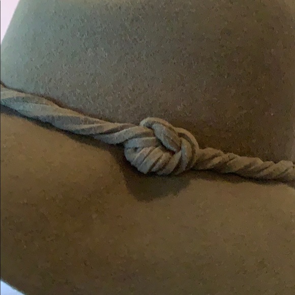 Moss green wool hat - Picture 5 of 5